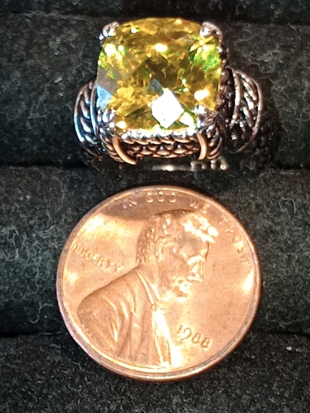 Ring Yellow/Green Cushion-Cut Gemstone Ring With PD Hallmark - Picture 2 of 15